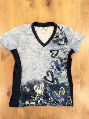 White Cross Scrub Top Size XS Blue Hearts V-Neck